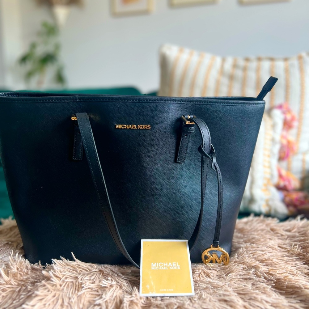 Michael Kors black leather tote/shoulder bag